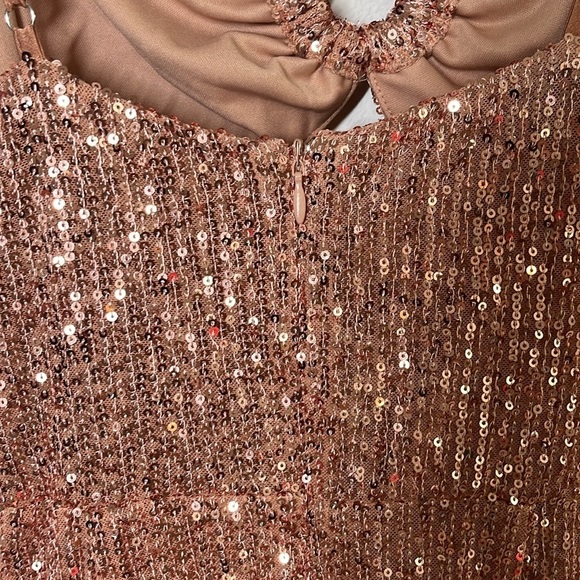 Showpo. Vee Vee Sequin Maxi Dress Size US 4 - Picture 9 of 12